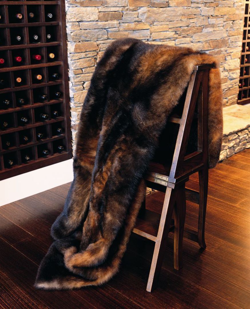 New Zealand Brushtail Possum Premium Fur Throw image 0